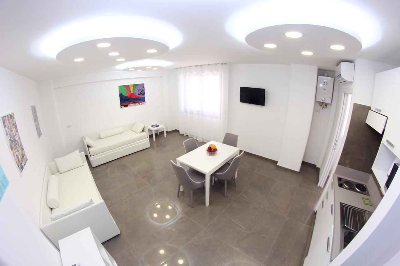 Mondo Suites Apartments * נאפולי